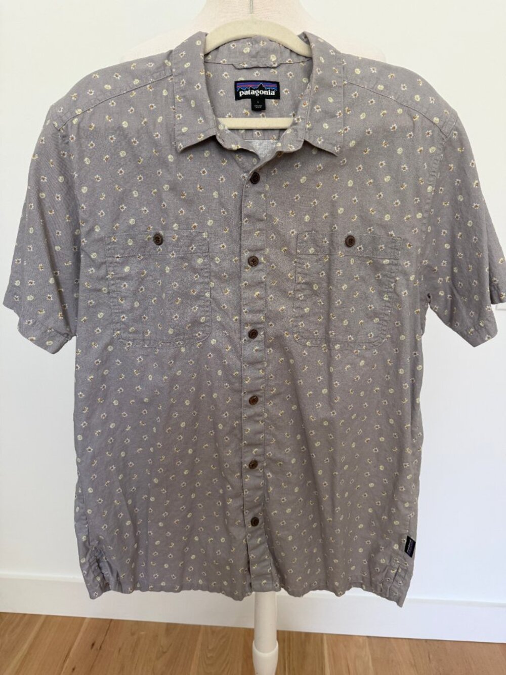 Patagonia Men's Back Step Shirt Gray Short Sleeve Shirt Size Large